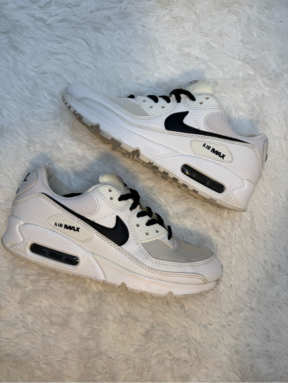 Nike Air Max 90 women’s sneakers size 8.5 US shoes white black